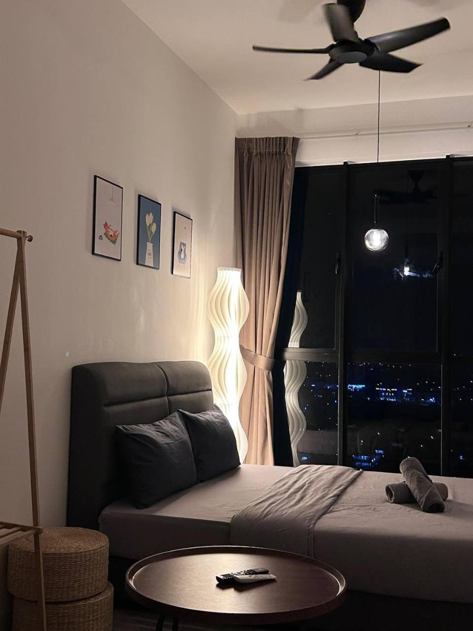 Sky Trees Bukit Indah Aeon Netflix A16 Apartment Johor Bahru Bagian luar foto